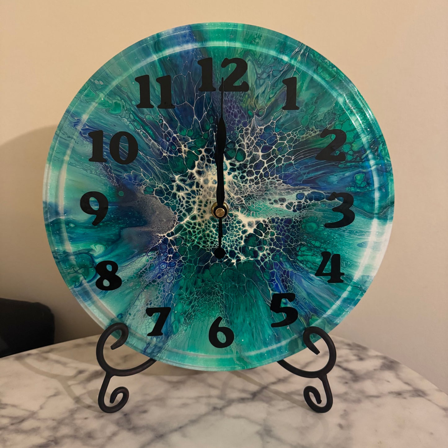 11” Round Seaside Clock Art
