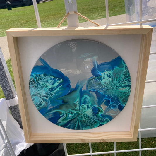 10" Round Framed Art - Blooming Marine